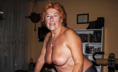 ILoveGrannY Amateur Homemade Pictures Compilation