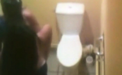 Hidden Cam In An Arab Toilet Before Starting Beauty Pageant