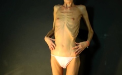 Cute amateur brunette naughty in solo jerking show on camera