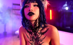 Babe With Big Boobs Masturbates