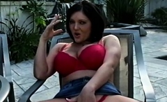 Angelic babe sucking beef bayonets like a real pro