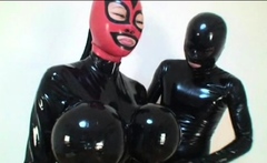 Amateur CDin latex dildoing