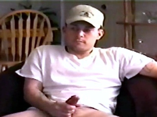 str8 dude enjoys solo masturbating