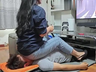 Chinese Femdom - Facesitting HumanChair HumanSeat