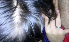 Novinha brasileira amadora dando blowjob e engolindo porra