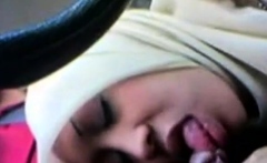 Malaysian Babe Gives Road Head