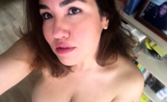 Big Boob Brunette Masturbates On Webcam
